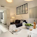 דירה Nestor&jeeves - Bow Window Buffa - Center - Very Close ניס